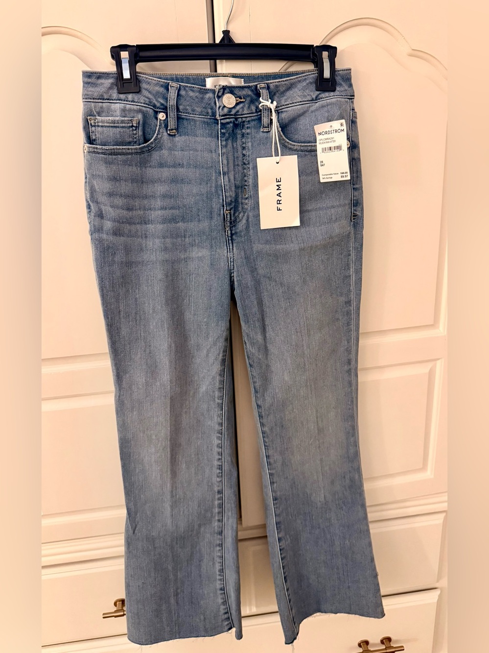 Frame Denim Light Wash Wide Leg Jeans with raw hem and lots of stretch!